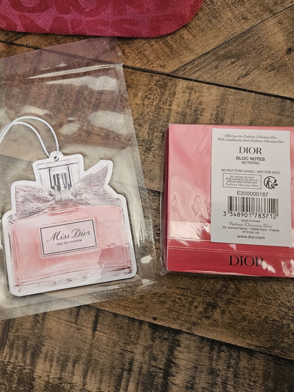 NEW DIOR Miss Dior Hot Pink Cosmetic Case Set Bloc Notepad & Scented Freshie - Picture 6 of 16